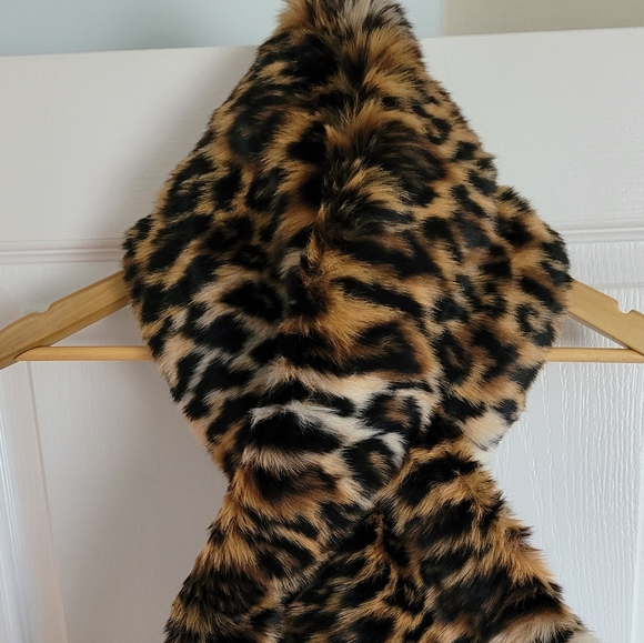 Elegant faux fur thick scarf - Picture 13 of 16